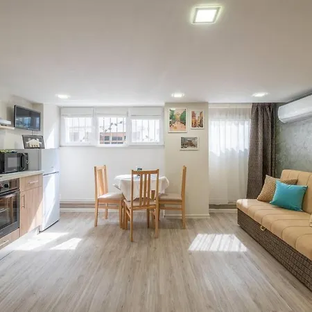 Peaceful 1 Bdrm Apt In The Old Centre * Sofia